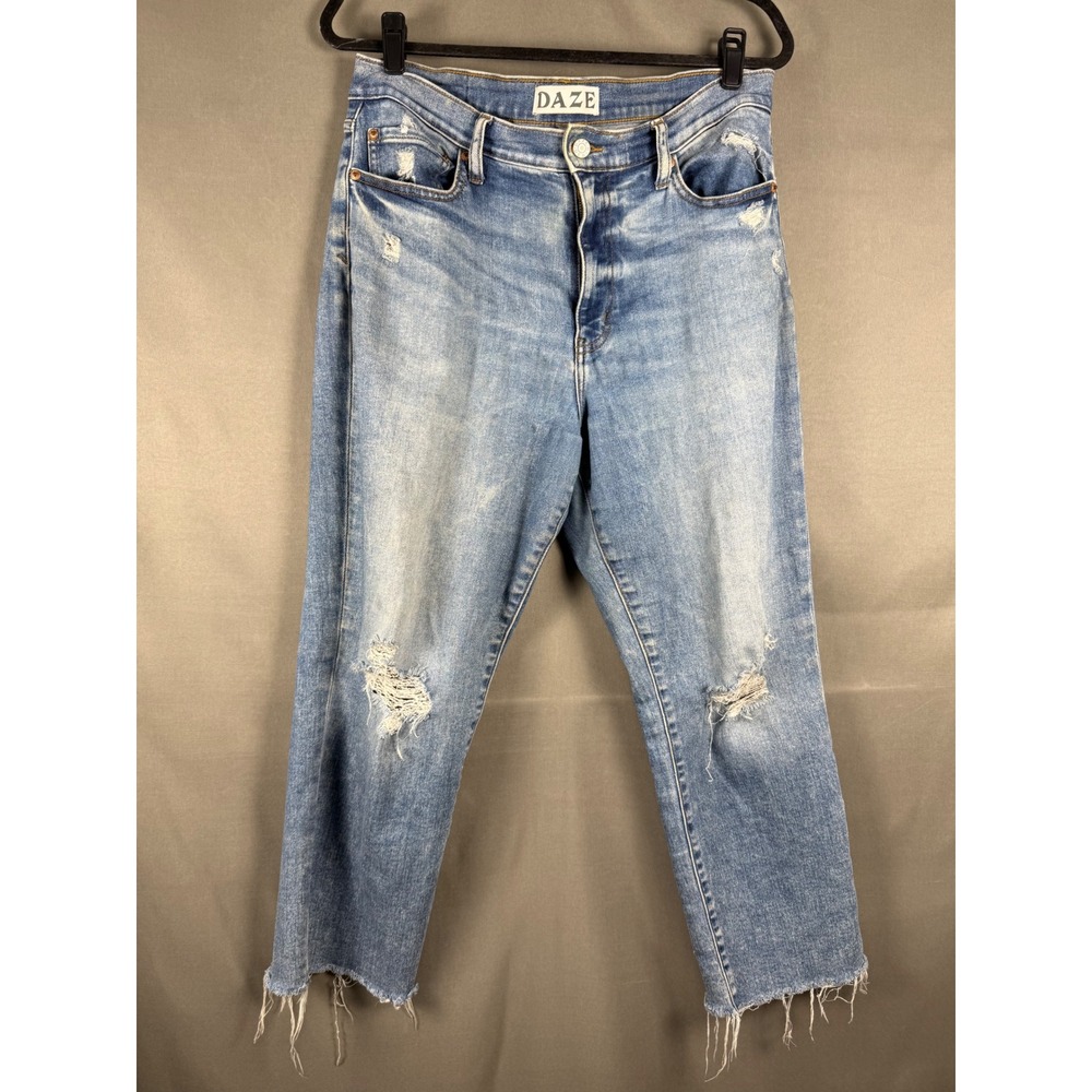 Daze Hug Straight Leg Jeans Womens 31P Light Wash Distressed Raw DST016100PZZ